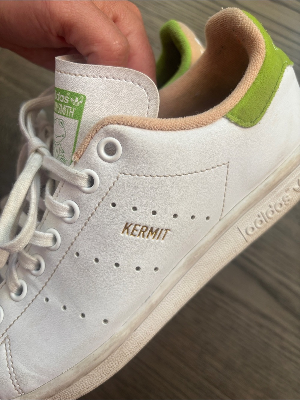 Adidas Stan Smith | Miss Piggy and Kermit Sneakers Disney Collab Size 6 - Picture 11 of 12
